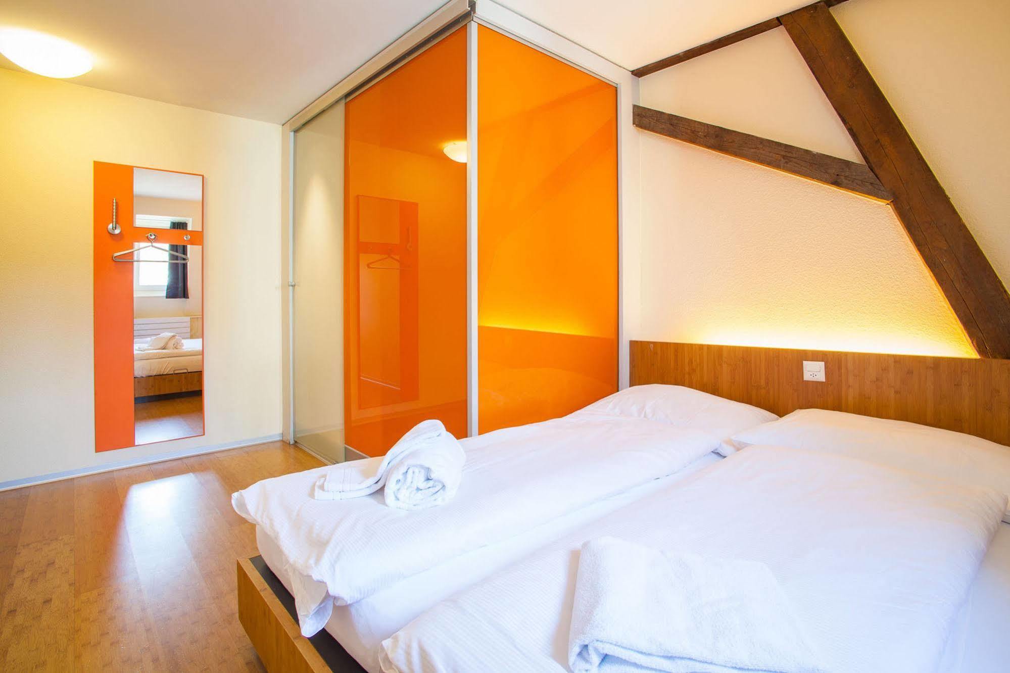 Easyhotel Basel - Self Service And Self Check-In Eksteriør bilde